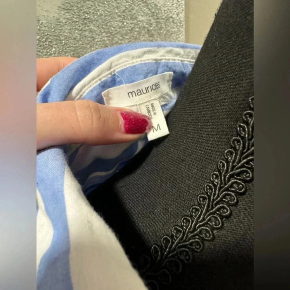 🔴Maurice’s 90s Prep Relaxed Button Up Shirt - Picture 3 of 5